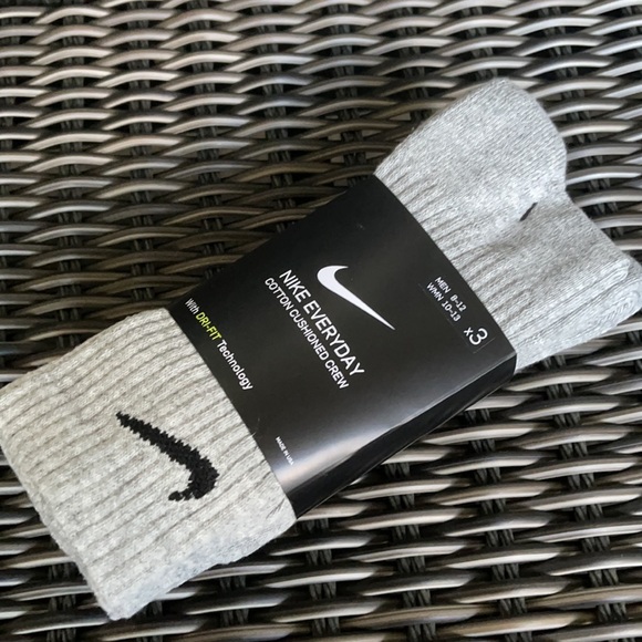 Nike Socks Everyday Cushioned Crew 3 pairs socks set - Picture 8 of 16